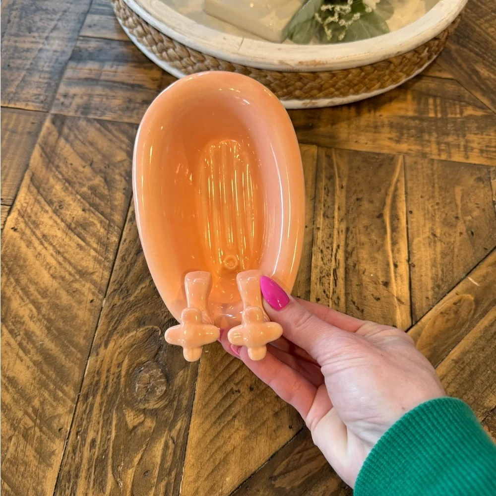 Vintage 1980’s Ceramic pink Soap Dish